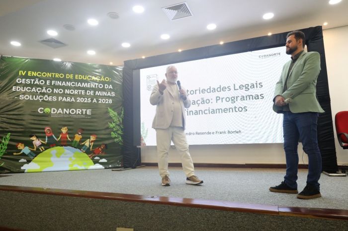 O evento discute caminhos estratégicos para educação pública na região O evento discute caminhos estratégicos para educação pública na região