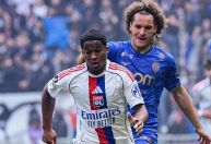 Endrick da assistência, mas Lyon leva virada do Monaco e segue em crise