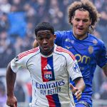 Endrick da assistência, mas Lyon leva virada do Monaco e segue em crise