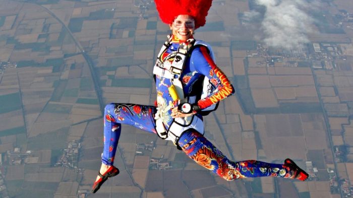 Entrevista com Marianne Cotrin; vice-campeã mundial e recordista brasileira de velocidade no paraquedismo freestyle