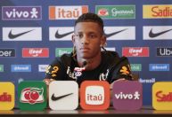 Danilo comenta chance como 'meia avançado' na Seleção Brasileira
