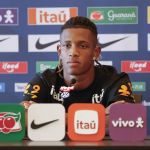 Danilo comenta chance como 'meia avançado' na Seleção Brasileira