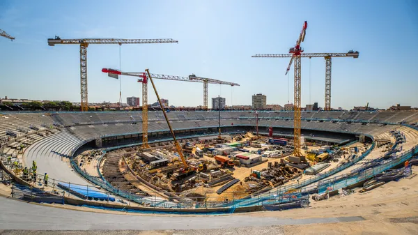 Briga de pedreiros em obra do estádio do Barcelona deixa seis feridos