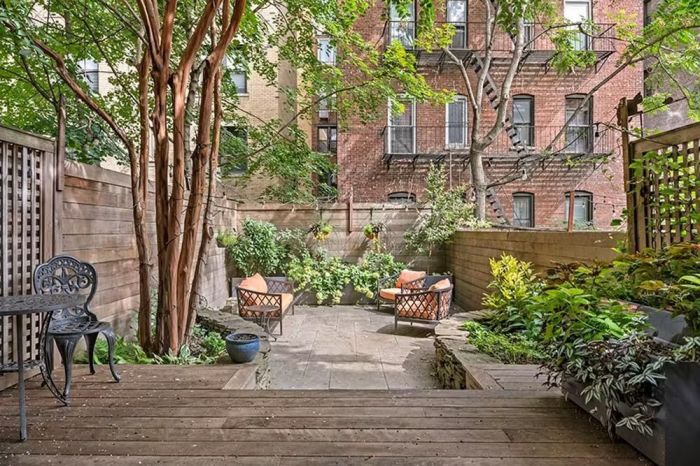 Jardim na casa do filme 'Esqueceram de mim 2', em NY
