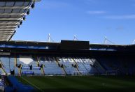 Clube campeão da Premier League registra prejuízo de R$ 500 milhões e vive drama