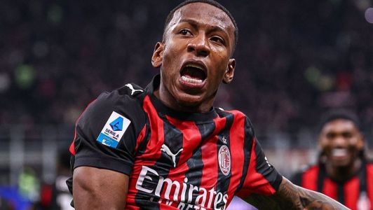 Estupiñán comemora gol em Milan 1 x 0 Inter de Milão, pelo Calcio 2025/2026