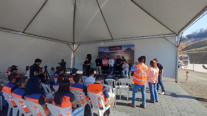 evento inauguração viaduto br 381 Antônio Dias