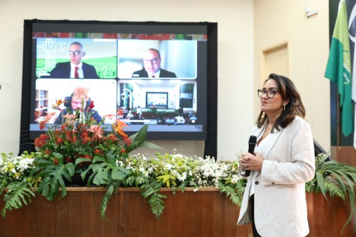 Diretora de Promoção Comercial Internacional do Ministério da Agricultura e Pecuária, Ângela Pimenta Peres, palestrou no evento Diretora de Promoção Comercial Internacional do Ministério da Agricultura e Pecuária, Ângela Pimenta Peres, palestrou no evento