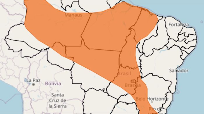 Mapa do Inmet com regiões em alerta laranja de perigo para chuvas intensas. Estão marcadas regiões no centro do país