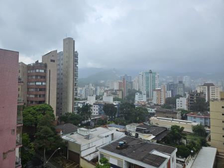 Chuva no bairro Serra