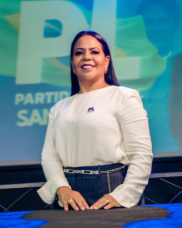 Fabia Lima é a candidata do PL para a prefeitura de Santa Luzia