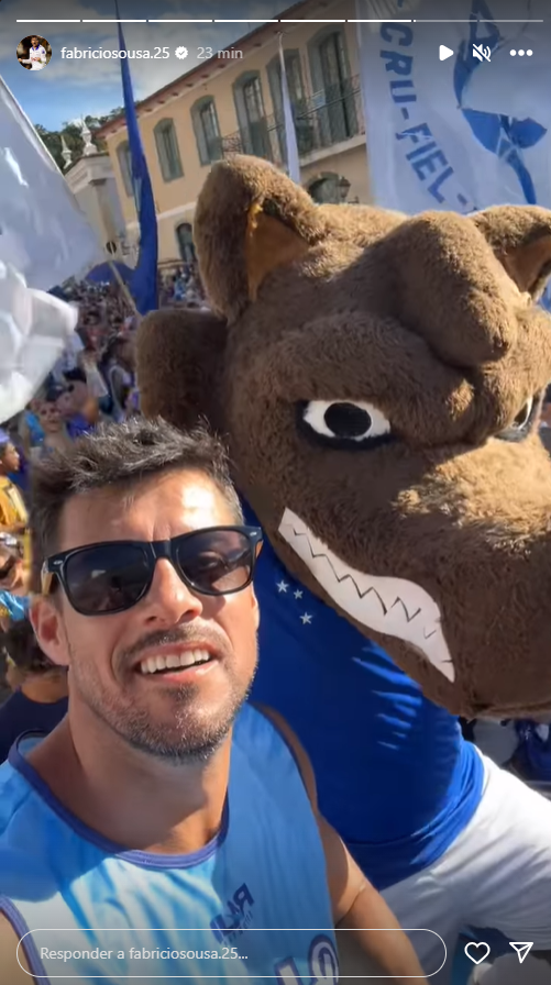 Fabrício publicou vídeo curtindo o Carnaval ao lado da antiga versão do Raposão
