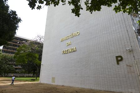 Fachada do ministério da Fazenda.