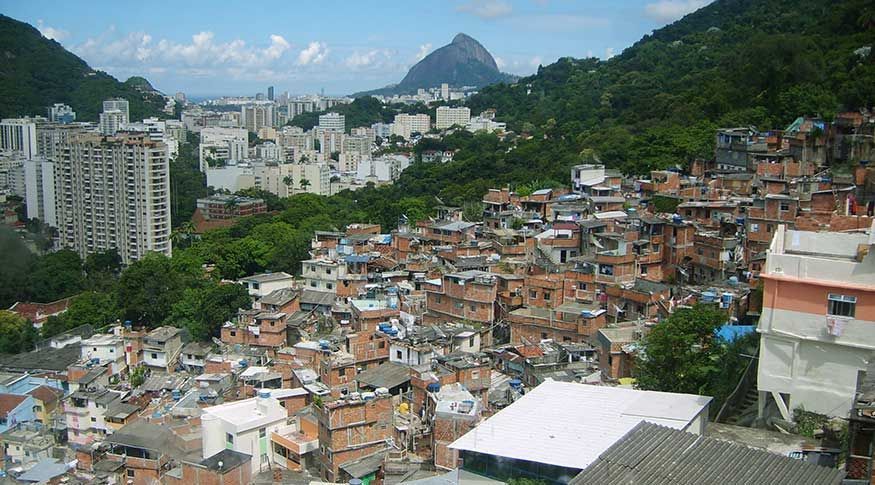 Quase 16,4 milhões de pessoas moram em favelas no Brasil, aponta IBGE