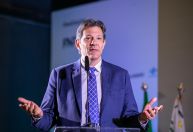 Após reunião com Motta, Haddad vê acordo para destravar resolução bancária