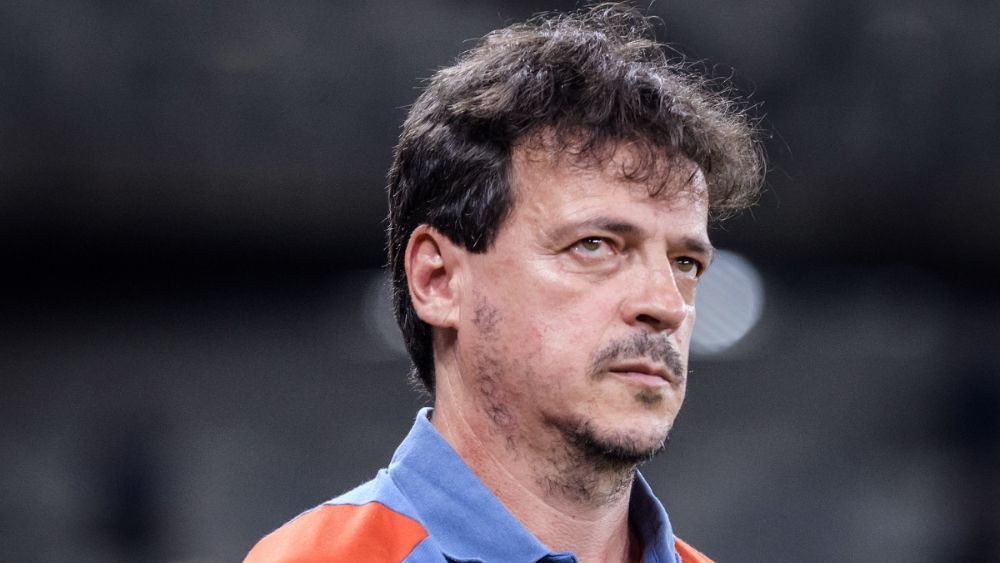 Defesa do Cruzeiro sofre gols em 12 de 13 jogos com Diniz e vira problema