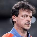Defesa do Cruzeiro sofre gols em 12 de 13 jogos com Diniz e vira problema