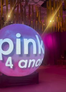 Festa comemora os 4 anos da WePink, empresa de Virginia Fonseca e Samara Pink