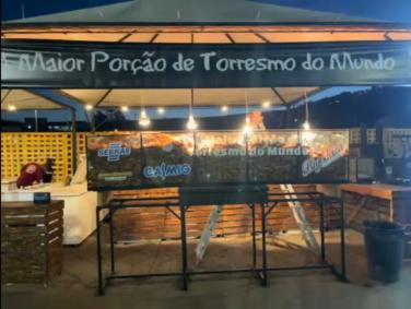 Festival de Torresmo e Costela - Maior porção de torresmo do mundo.jpg