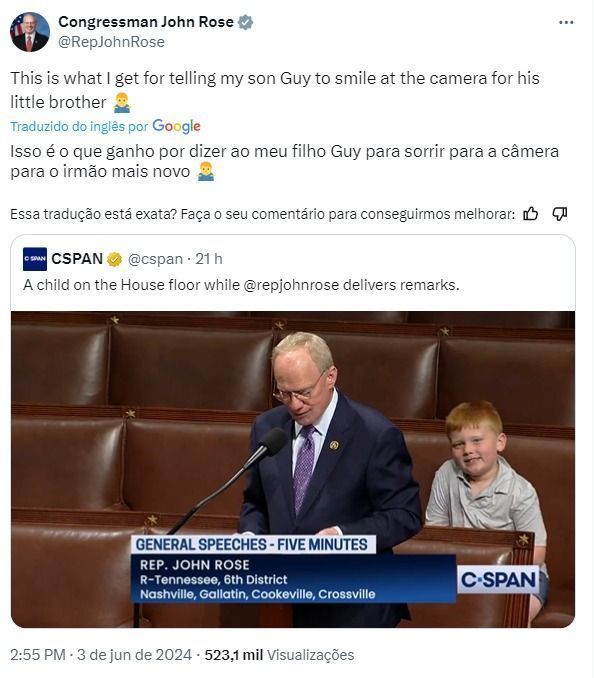 Nas redes sociais, John Rose fez um post em tom de brincadeira, sobre as caretas do filho no Congresso. 