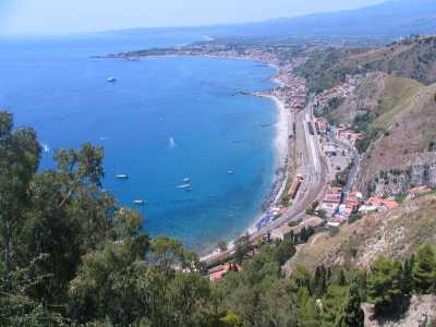Paisagem em Taormina, onde Vorcaro organizou festa nababesca em 2023