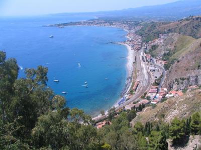 Paisagem em Taormina, onde Vorcaro organizou festa nababesca em 2023