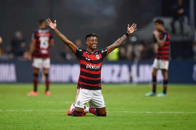 Flamengo provoca Atlético após título da Copa do Brasil: 'Eu vou para a Califórnia'