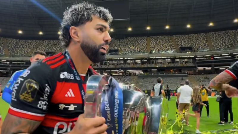 Ídolo do Flamengo detona Gabigol por anunciar saída em meio à festa após título