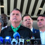 Flávio vê piora na saúde de Bolsonaro e volta a pedir prisão domiciliar