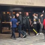 Copa do Brasil: Flamengo desembarca em BH e é recebido por torcedores em hotel