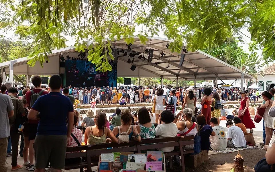 Flip 2024: os livros mais vendidos, números e destaques da edição
