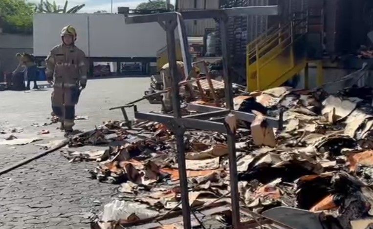 Após interditar fábrica de pães em BH, Defesa Civil vai avaliar imóveis vizinhos