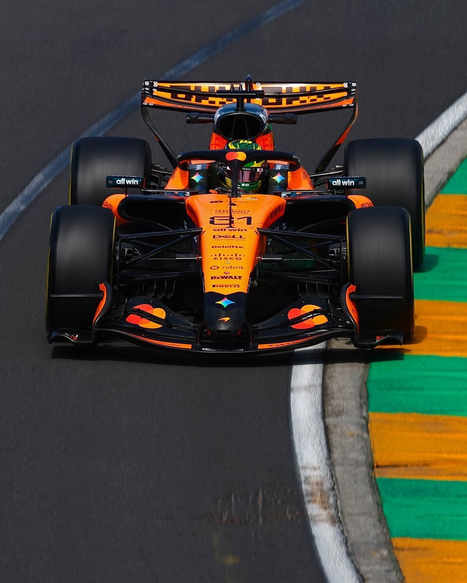 Piastri exalta McLaren no 2º treino livre do GP da Austrália de F1; Bortoleto é 14º