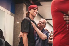 Zagueiro David Luiz desembarca em Fortaleza para assinar com o Fortaleza