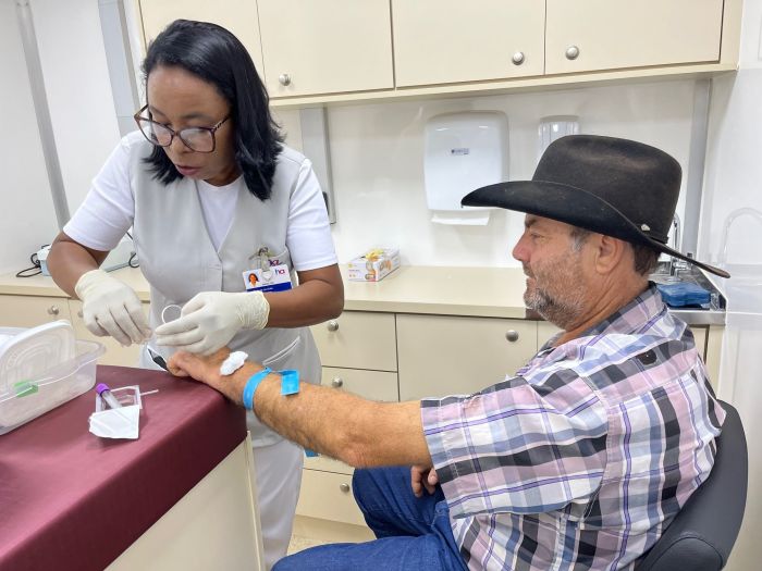 O produtor Francisco Ferreira aproveitou para fazer o exame de PSA