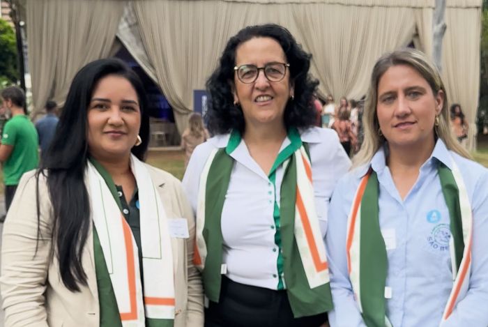 Silvana Novais, ao centro, acompanhada de Klécila e Renata, líderes atuantes em Sindicatos Rurais. Em Minas Gerais, XX sindicatos são liderados por mulheres, representando homens, mulheres e suas famílias