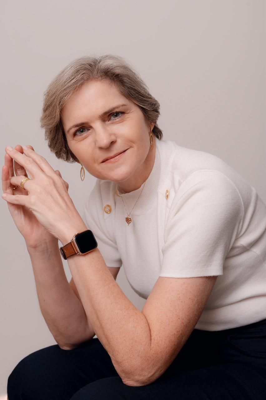 Adriana Kelmer: Escuta e compromisso com o sofrimento humano