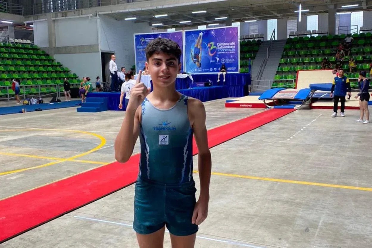 Ginasta de Ouro Preto conquista ouro em campeonato na Colômbia