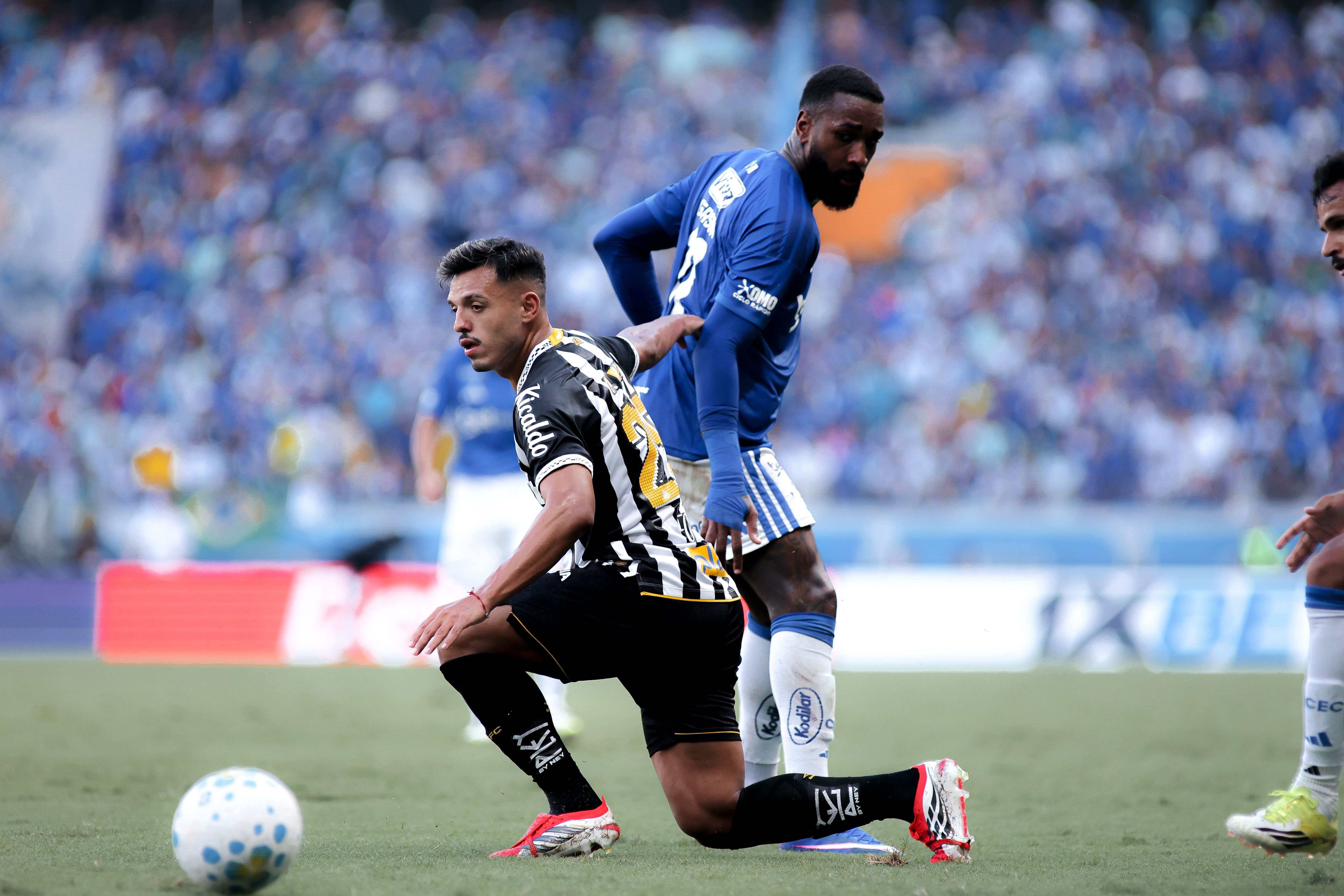 Cruzeiro repete erros e chega a 11º tropeço seguido em jogos no Brasileiro