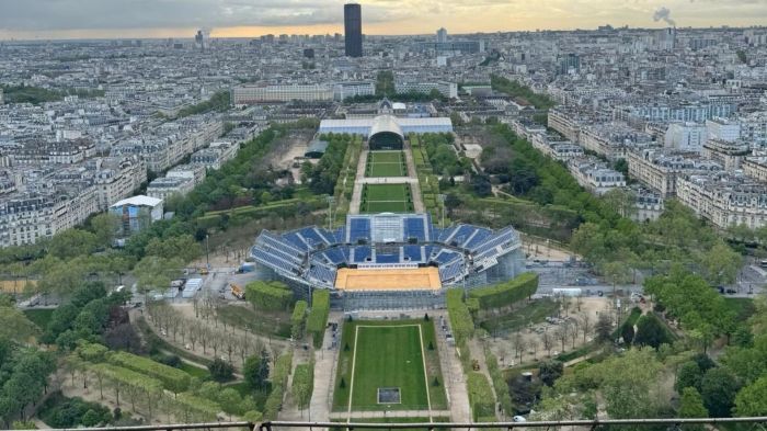 Estádio da Torre Eiffel vai receber o vôlei de Praia nos Jogos Olímpicos de Paris