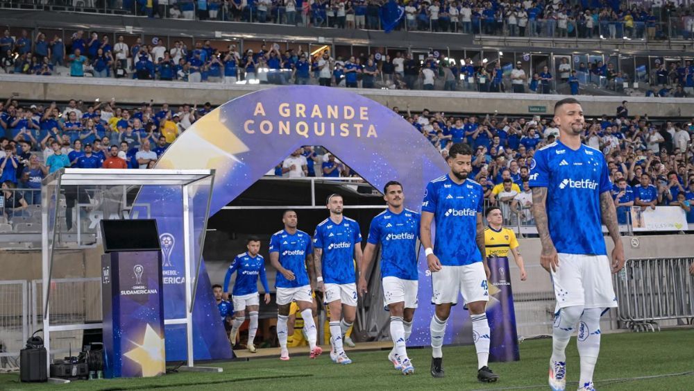 Jogador do Cruzeiro pede melhora no Brasileiro e diz que semi 'não garante nada'