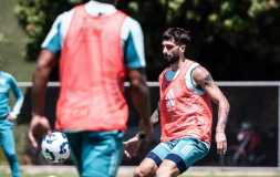 Imagens do treino do Cruzeiro, nesta segunda-feira (10), na Toca da Raposa II