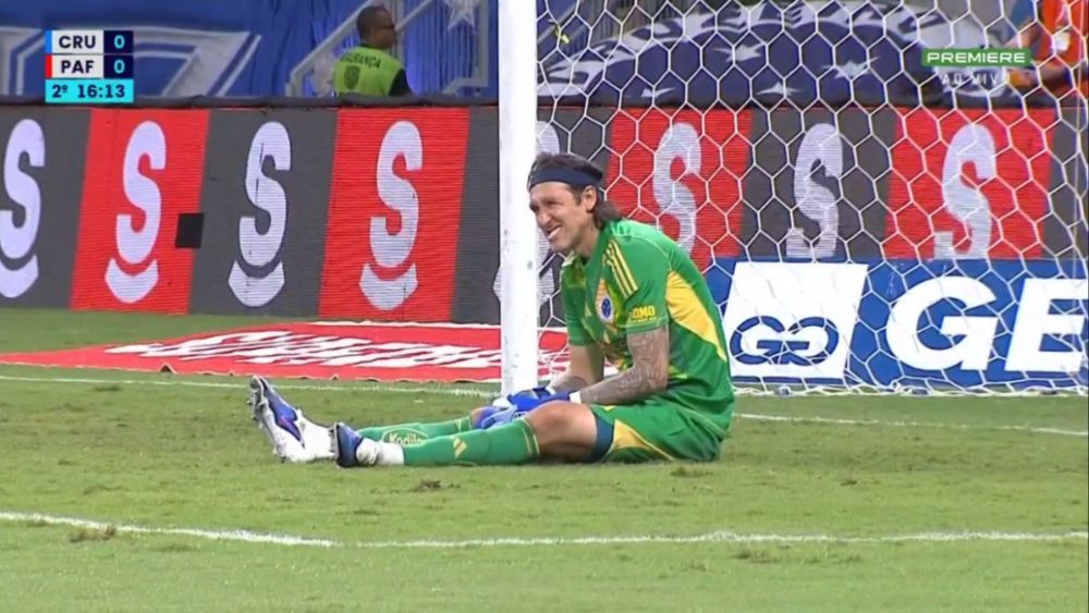 Cruzeiro x Pouso Alegre: Cássio sai de maca no 2° tempo e será reavaliado