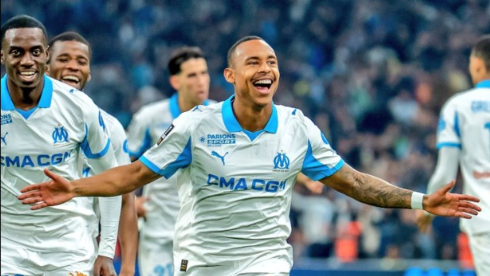 Endrick dá duas assistências, mas Lyon perde de virada para o Marseille no Francês