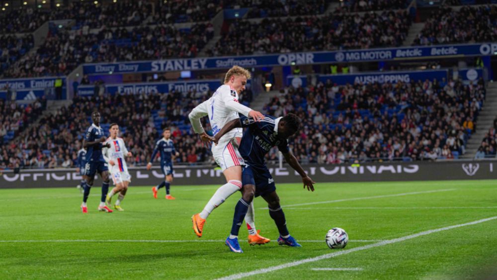 Endrick entra no segundo tempo, Lyon marca no fim e empata com o Paris FC no Francês