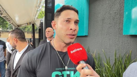 Ramon Dino, atual campeão da categoria Classic Physique do Mr. Olympia