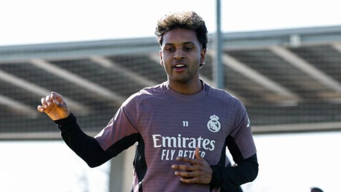 Rodrygo durante treinamento do Real Madrid