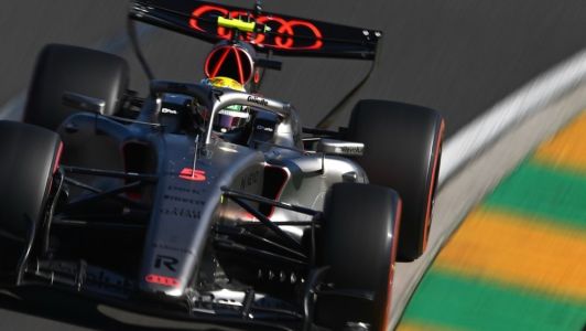 Gabriel Bortoleto em ação pela Audi durante o TL2 do GP da Austrália