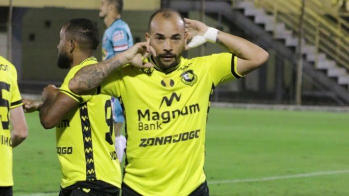 Rodolfo, ex-jogador do América, fez gol contra o Anápolis