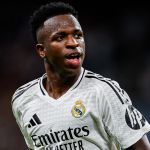 Vinicius Júnior faz golaço, Real Madrid bate Villarreal e pressiona Barcelona no Espanhol